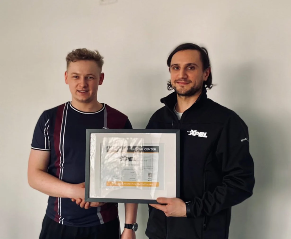 Adrian Tarasiewicz z certyfikatem XPEL Paint Protection Film Installer