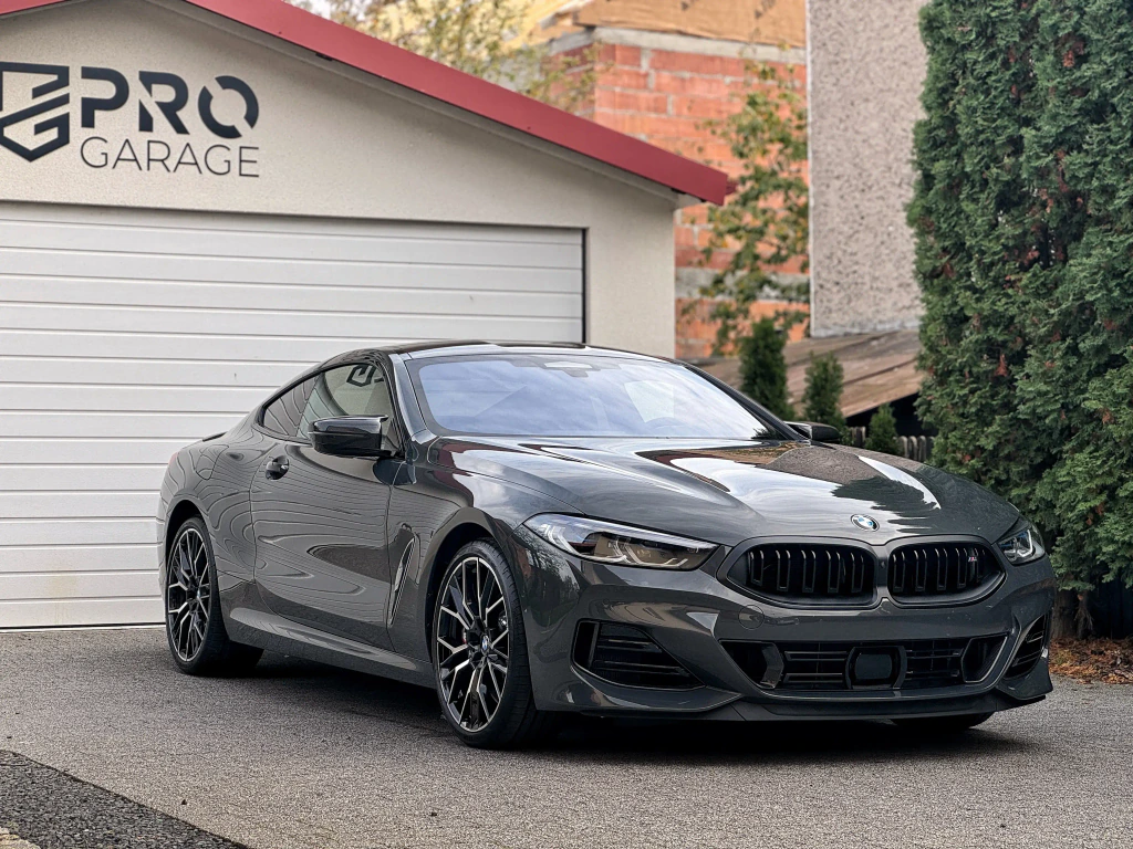 BMW 850i Coupe - View 5